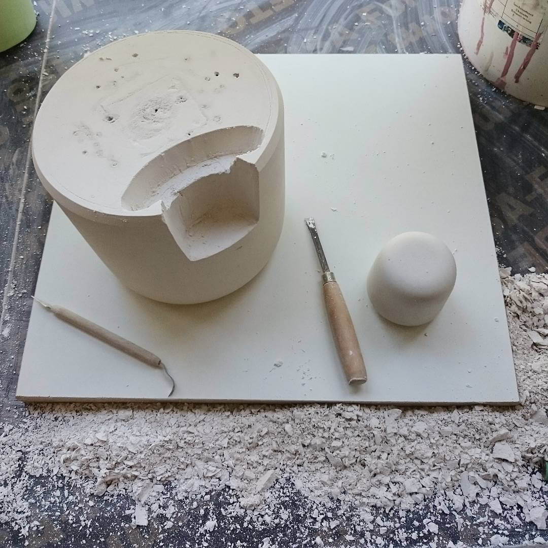 Chop chop, carving new #plaster mold for #exiting new #ceramic #project #studiolorier #moldmaking #moulding