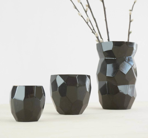 Now available in limited edition: Poligon Black ceramics. Get them now in the webshop