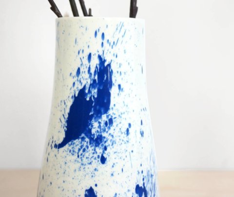 Detail of the splash vase