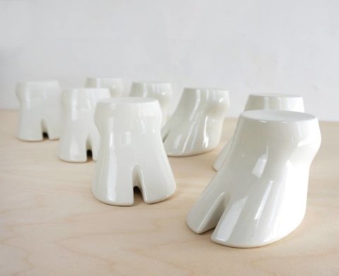 A while ago we did a custom project: a porcelain cow hoof, for a demonstration in a new machine