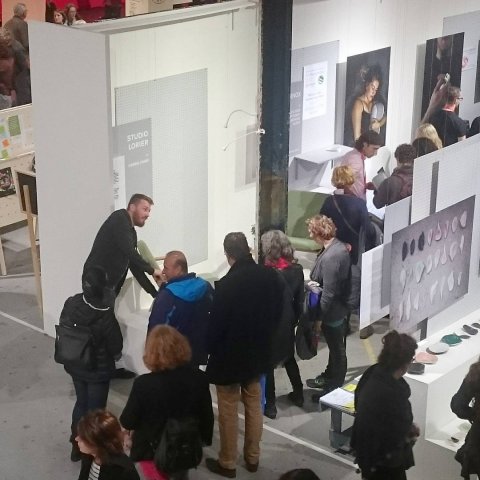Demonstrating the Hybrid Chair on the Dutch design week