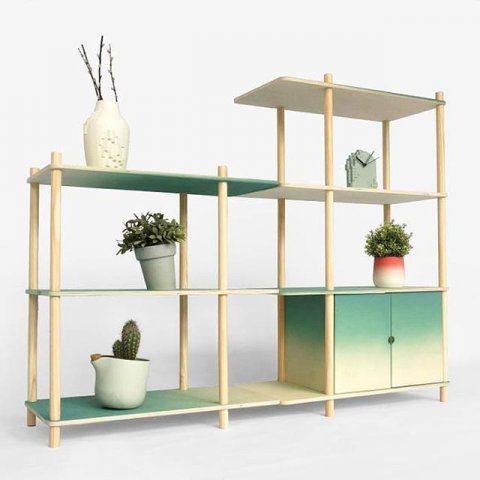New and on show in Milan: the gradient shelving. A modular shelving system, with a color gradient. Available in any configuration and no tools required
