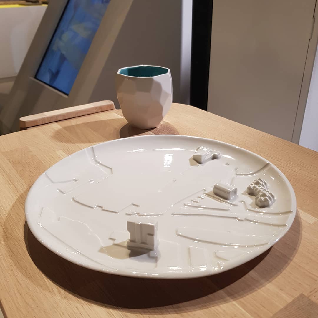 Rotterdam represent at Dutch design week, the porcelain plate with the main architecture of Rotterdam #
